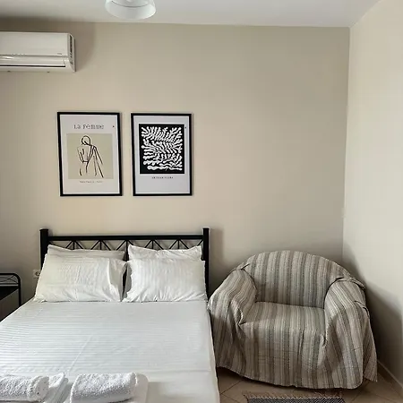 Lemon Tree Guest house 3*