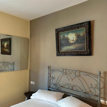 ゲストハウス Lemon Tree Sarandë