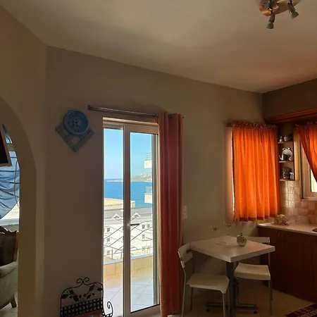 ゲストハウス Lemon Tree Sarandë