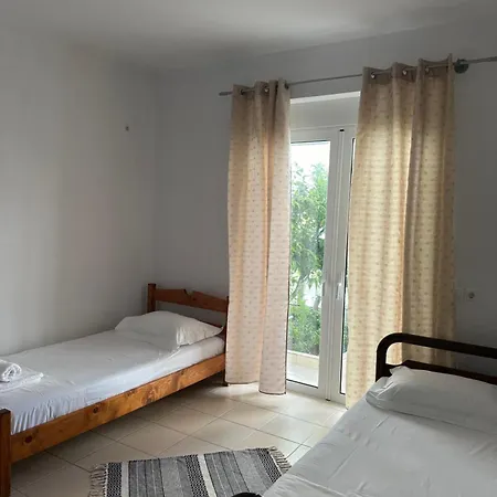 Guest house Lemon Tree Sarande